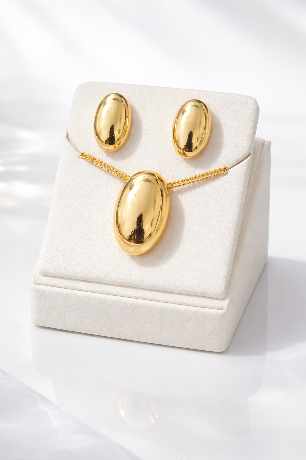 Conjunto Oval Magnífica