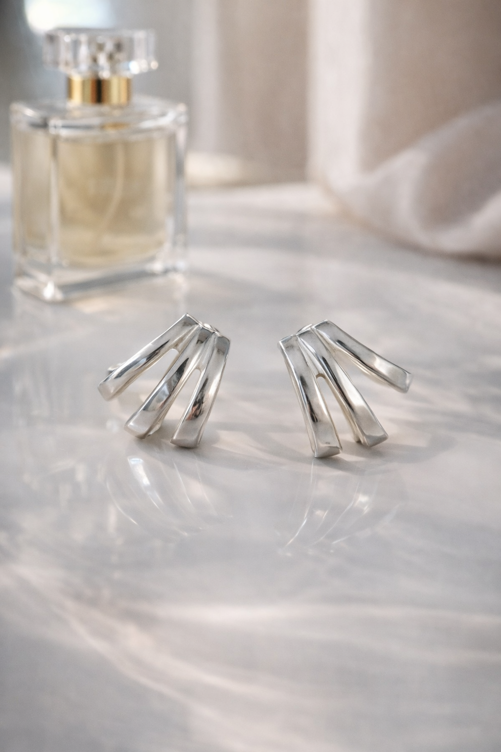 Brinco Prata Vazado Linhas Magnífica