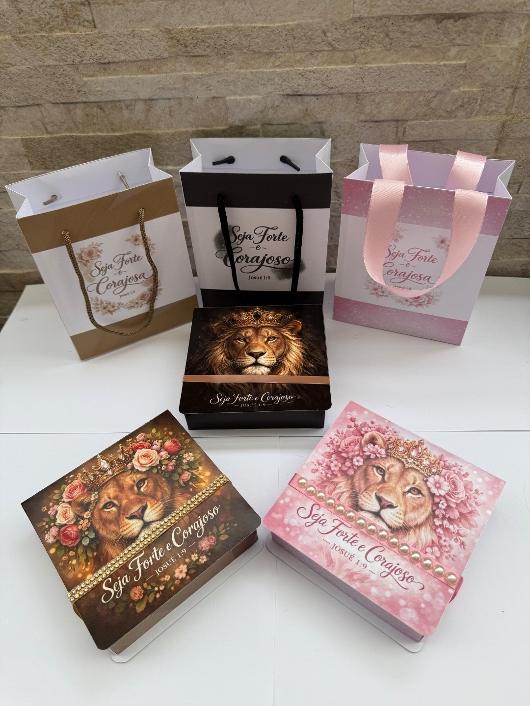 Caixas em cartonagem