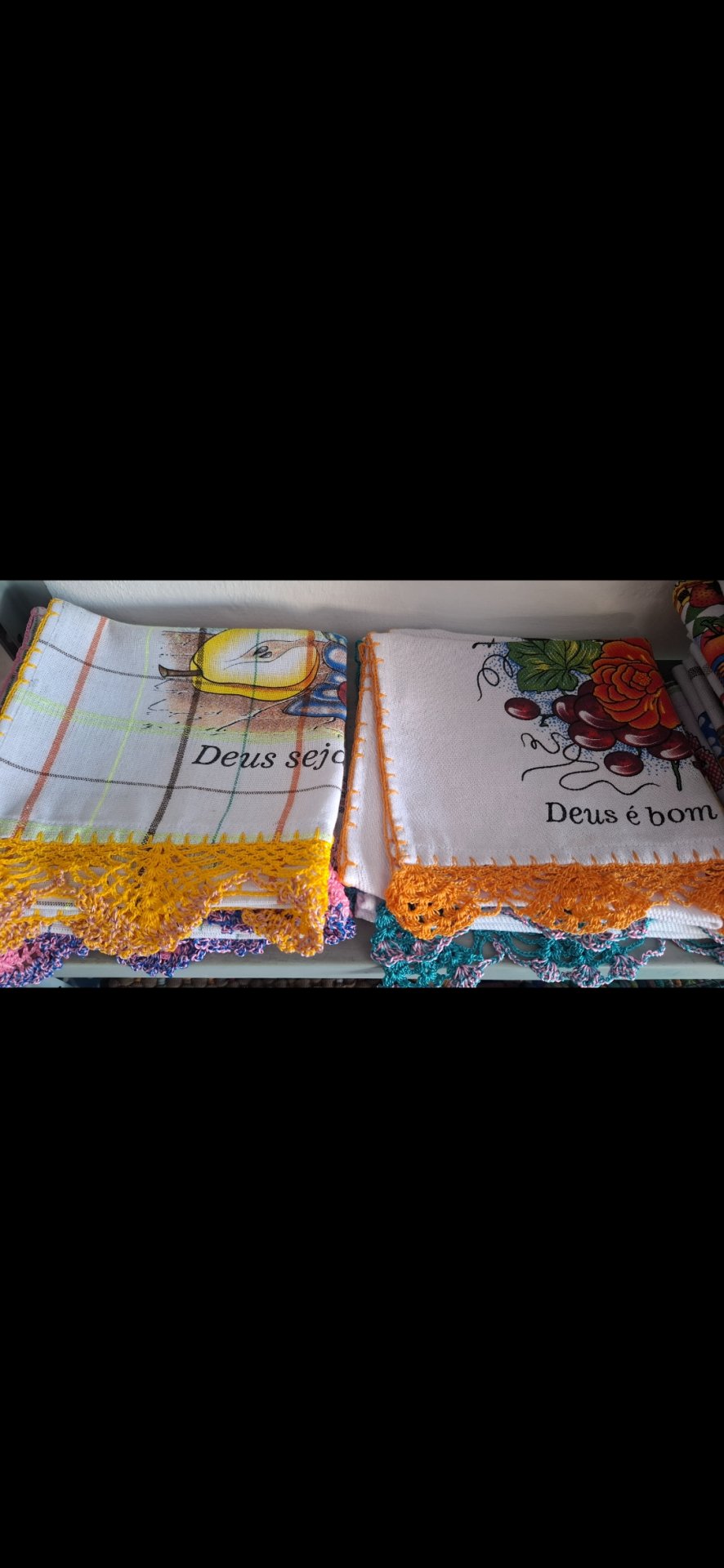 Pano de Prato com Bico em Crochê